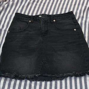 BLACK DENIM SKIRT